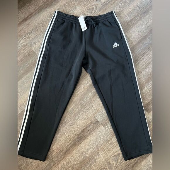 Adidas Multisport Sweatpants Back with White Stripe- Size 2XL - Picture 1 of 7